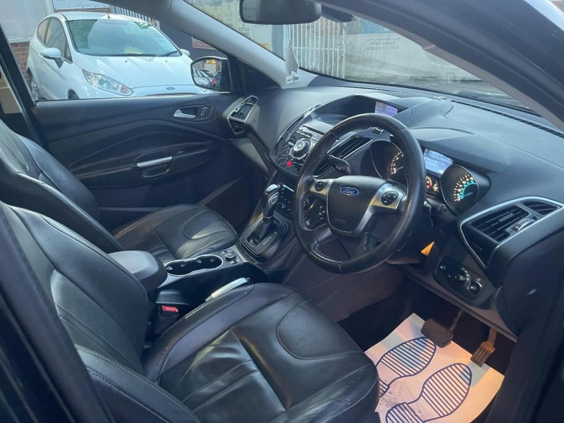 FORD KUGA
