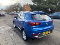 MG ZS