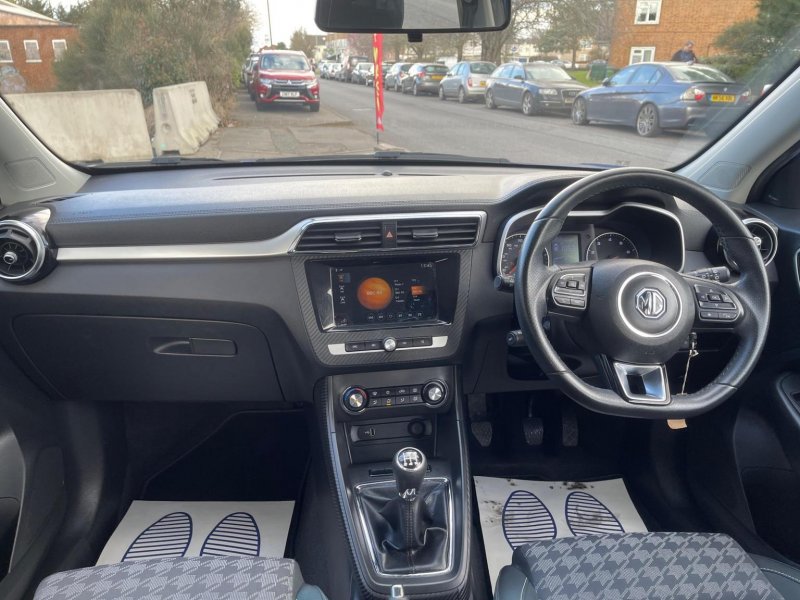 MG ZS