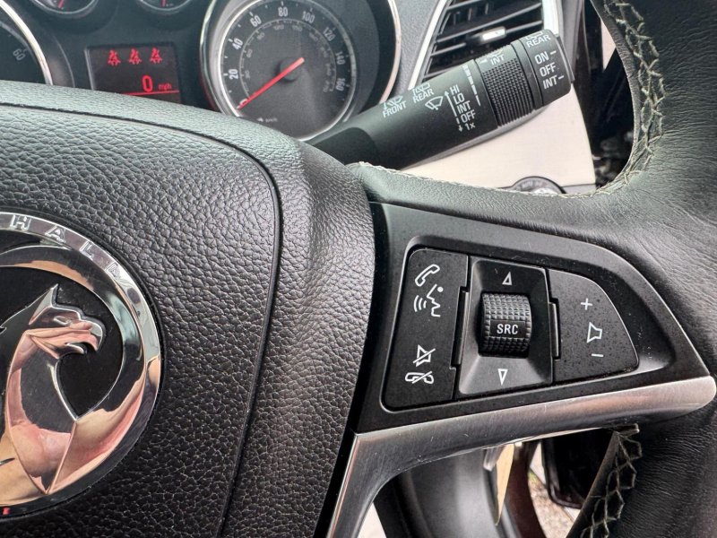 VAUXHALL MOKKA