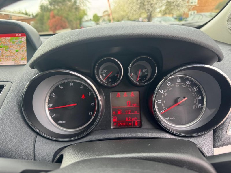 VAUXHALL MOKKA
