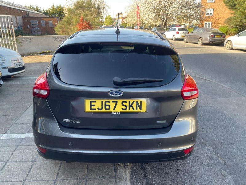 FORD FOCUS