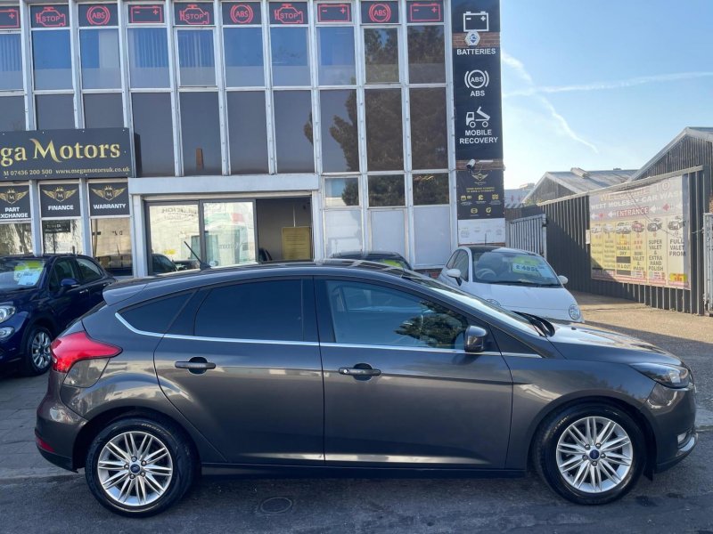 FORD FOCUS