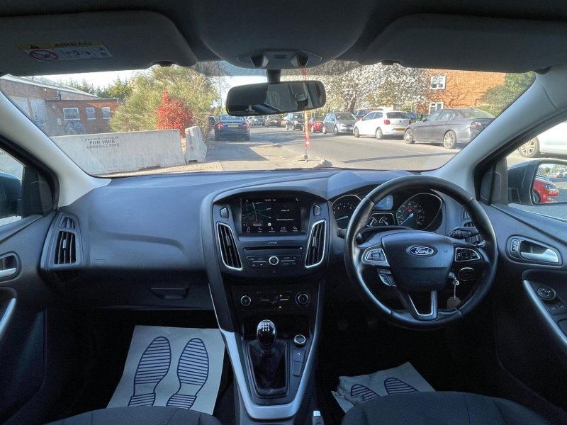 FORD FOCUS