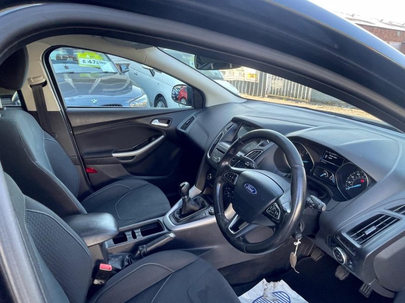 FORD FOCUS