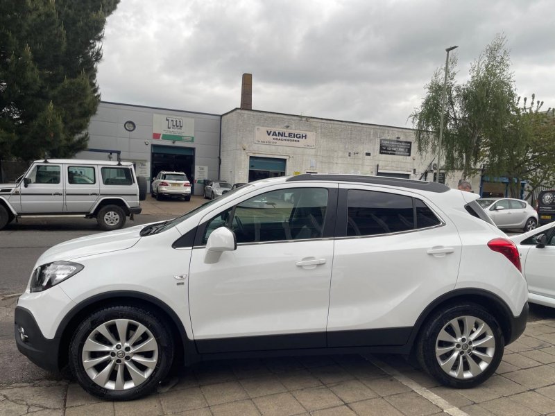 VAUXHALL MOKKA