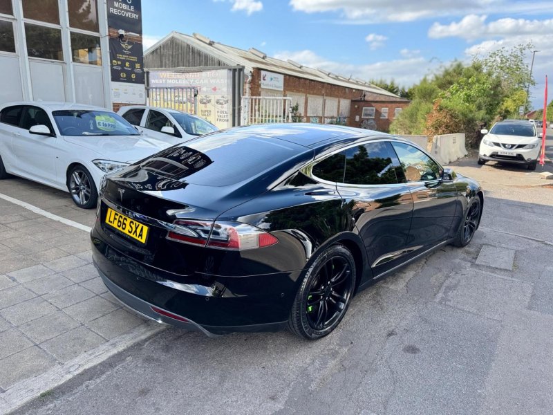 TESLA MODEL S