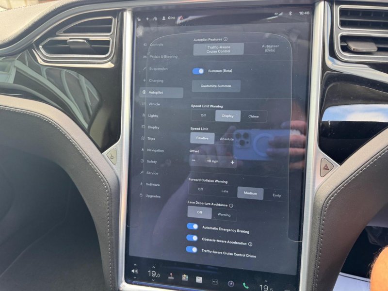 TESLA MODEL S