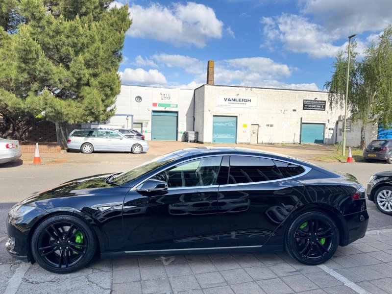 TESLA MODEL S
