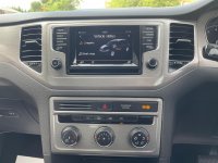 VOLKSWAGEN GOLF SV