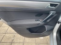 VOLKSWAGEN GOLF SV