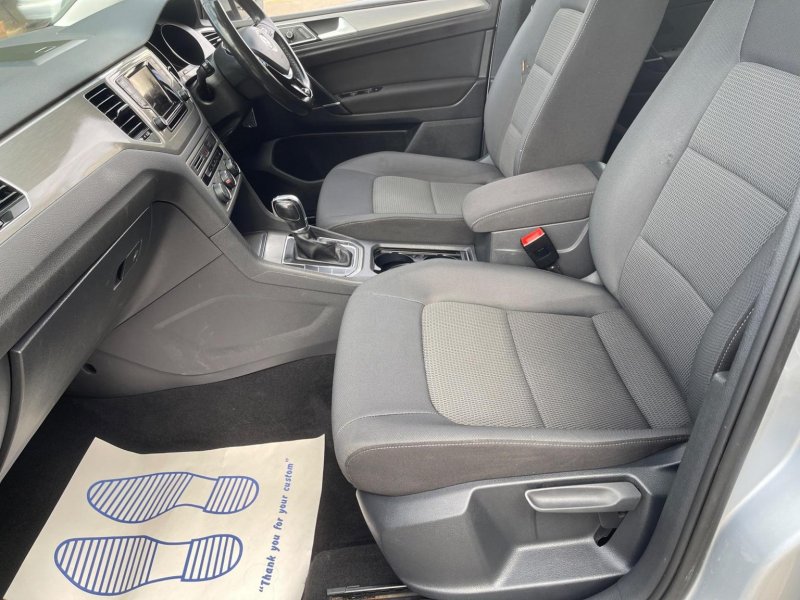VOLKSWAGEN GOLF SV
