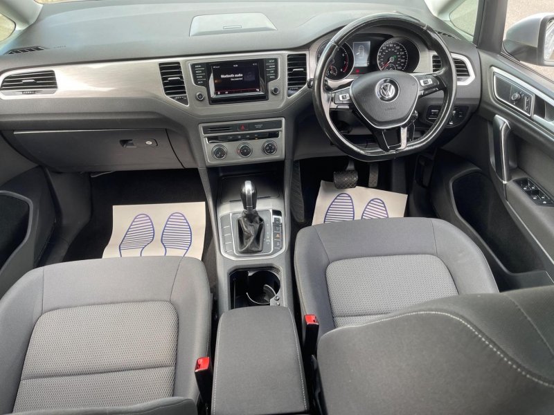 VOLKSWAGEN GOLF SV
