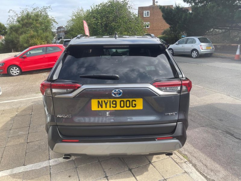 TOYOTA RAV4