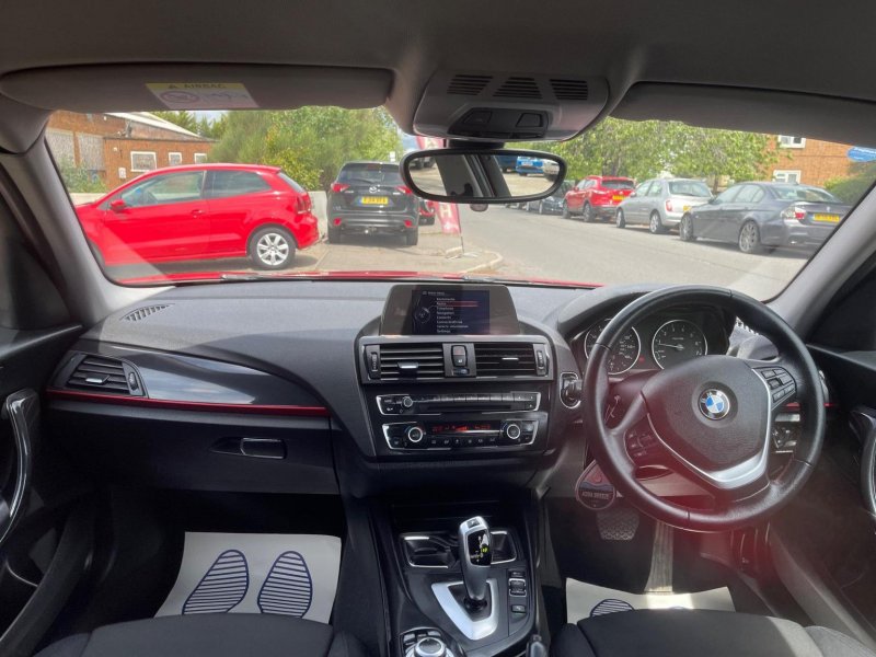 BMW 1 SERIES